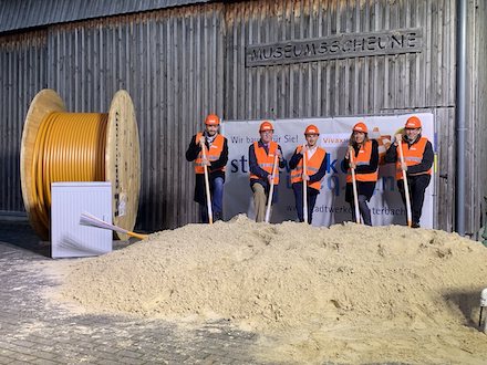 Spatenstich zum Glasfaserausbau in der hessischen Stadt Lauterbach.