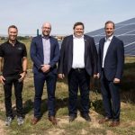 In Röthlein bei Schweinfurt nahm der Stadtwerke-Zusammenschluss Ökostrom Franken das erste gemeinsame Solarkraftwerk in Betrieb.