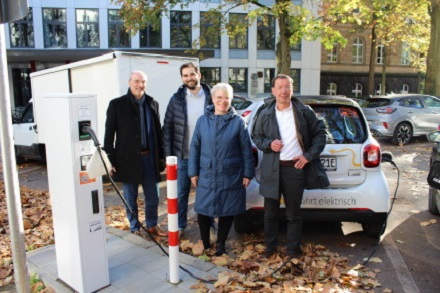 Ende 2022 werden im Rahmen des Projekts ALigN rund 580 Ladepunkte an 58 Standorten in Aachen aufgebaut sein. Über 300 Ladepunkte sind öffentlich zugänglich.