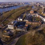 Blick auf den Gewerbepark Ausschläger Elbdeich in Hamburgs HafenCity.