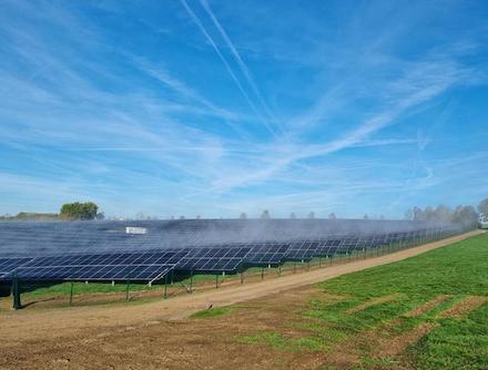 Die Stadtwerke Tübingen haben in Lahr einen Hybrid-Solarpark von Projektentwickler ABO Wind übernommen.