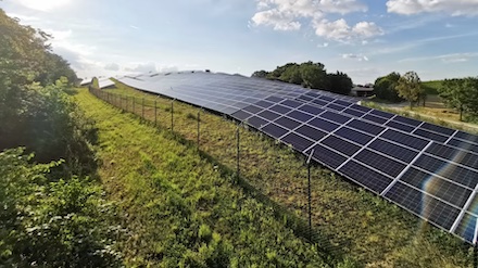 Bürger-Solarpark Kirchardt zwischen Sinsheim und Heilbronn in Baden-Württemberg.