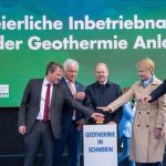 Stadtwerke Schwerin feiern die Inbetriebnahme ihrer ersten Geothermie-Anlage mit politischer Prominenz.