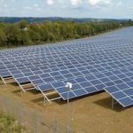 Trianel will PV-Freiflächenanlagen mit Batteriespeichern kombinieren.