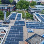 Photovoltaikanlagen auf dem Verwaltungscampus werden auf über 900 Kilowatt peak ausgebaut.