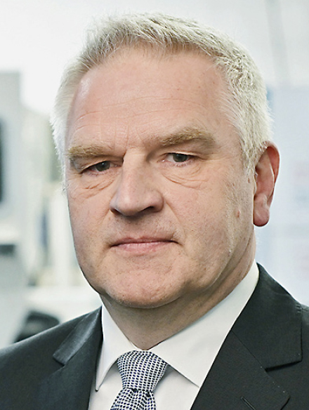 Dr. Maik Tiedemann