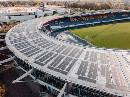 PV-Anlage der Nordkurve im Stadion Eintracht Braunschweig.