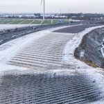 Nach nur rund fünfmonatiger Bauzeit hat die Agri-PV-Anlage von RWE im Rheinischen Revier erstmals Ökostrom ins Netz eingespeist.