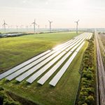 Trianel-Solarpark: Mit Batteriespeichern kann die zeitliche Verschiebung zwischen Erzeugung und Verbrauch gesteuert werden.