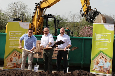 Spatenstich für den Bau einer innovativen Kraft-Wärme-Kopplungsanlage.