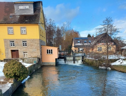 In diesem Winter liefen Wasserkraftwerke unter Volllast.