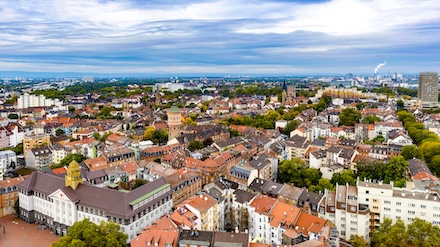 Ludwigshafen nutzt energetische Potenziale von BASF für die Wärmeversorgung und die künftige Mobilität in der Metropolregion Rhein-Neckar.