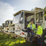 zusehen sind drei Vibro-Trucks, die den Untergrund in der Stadt Münster untersuchen sollen.