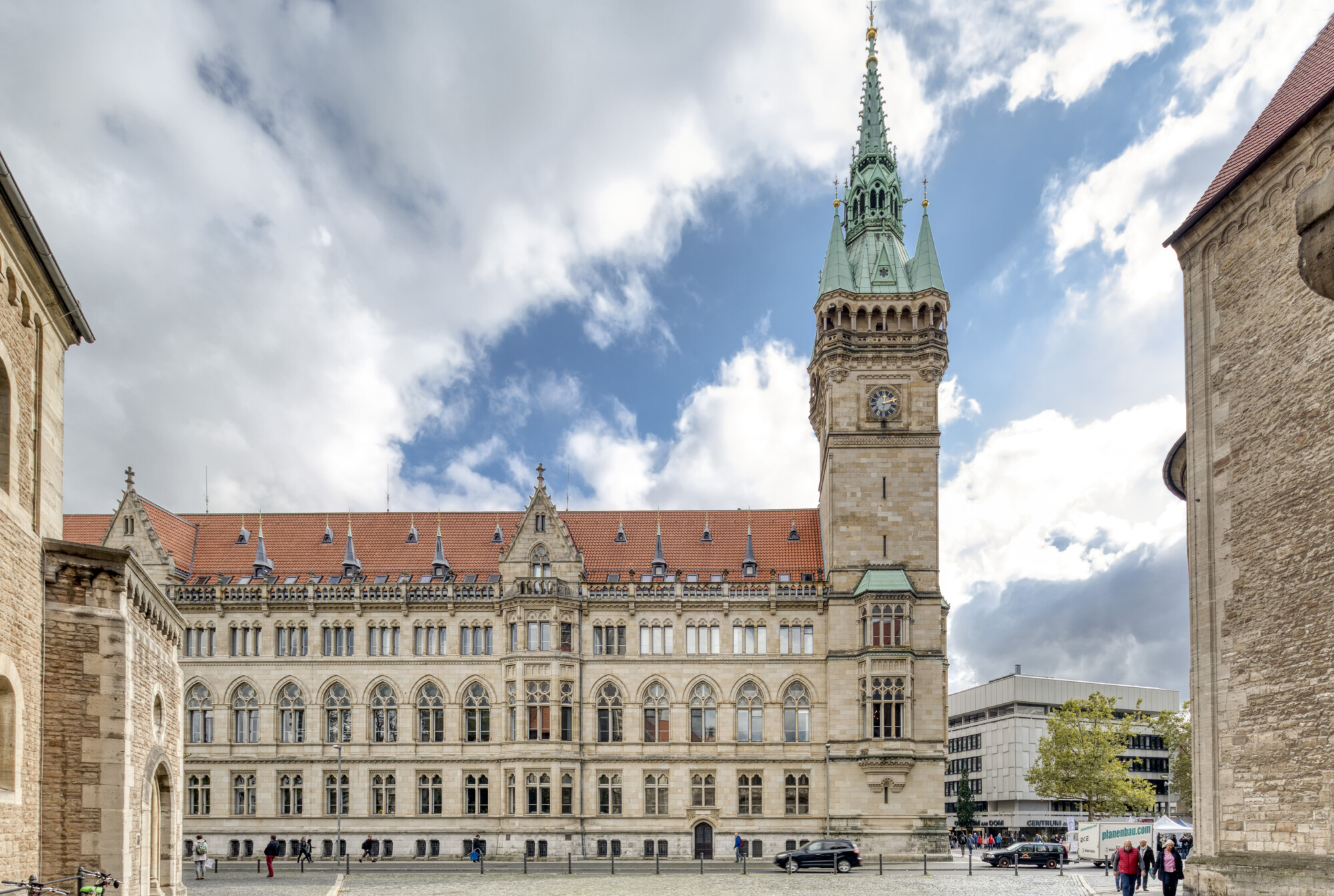 Zu sehen ist das historische Rathaus der Stadt Braunschweig.