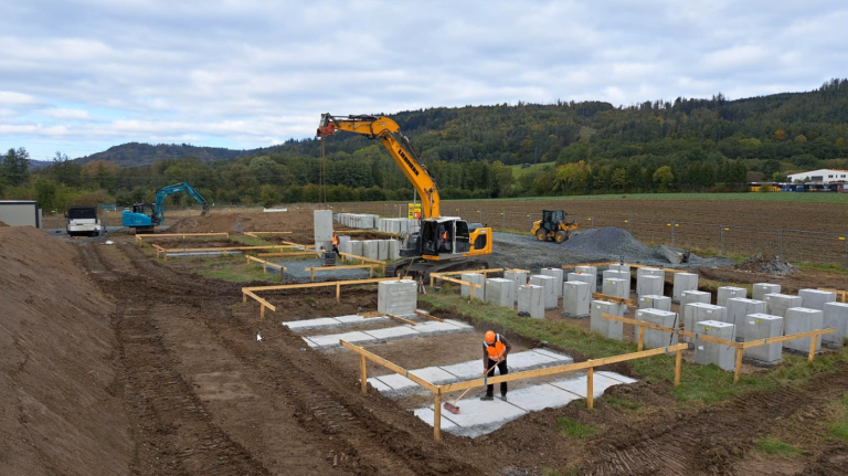 Der Batteriespeicher in Untersteinach wird eine Leistung von 10,35 Megawatt und eine Kapazität von 22 Megawattstunden haben. Foto: terralayr